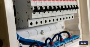 Ηλεκτρολογικός πίνακας με ρελέ διαρροής και ασφαλειοδιακόπτες - TASY Θεσσαλονίκη